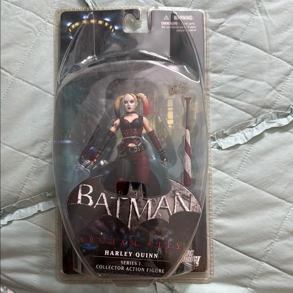 NIB DC Direct Batman Arkham City Harley Quinn Series 1 Collectible Action Figure